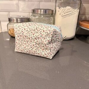 Floral Cosmetic Bag with Zipper